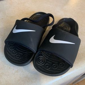 Little boys Nike sandals size 10
